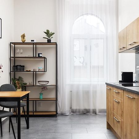 Stay2Gether City Buzz Apt - O2 Arena - Sleeps 6 Praga Exterior foto